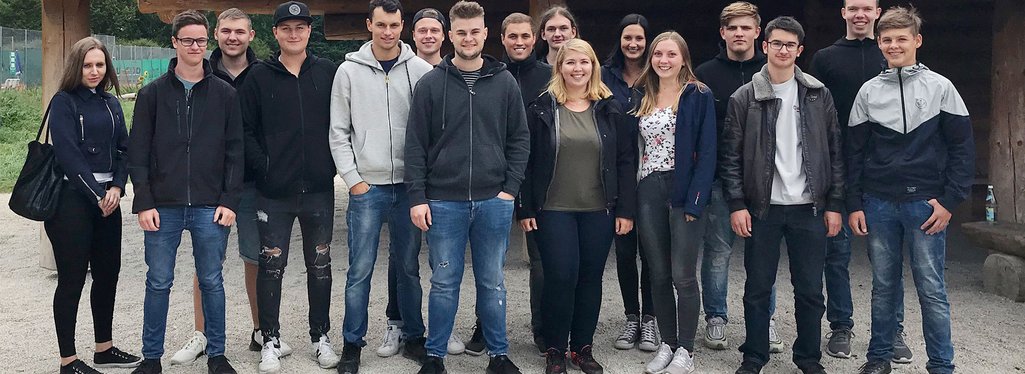 RAMPF Azubis 2019 Gruppenfoto neue RAMPF Azubis 2019