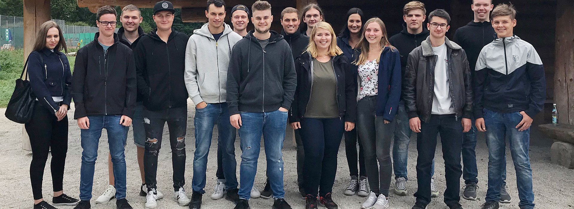 RAMPF Azubis 2019 Gruppenfoto neue RAMPF Azubis 2019